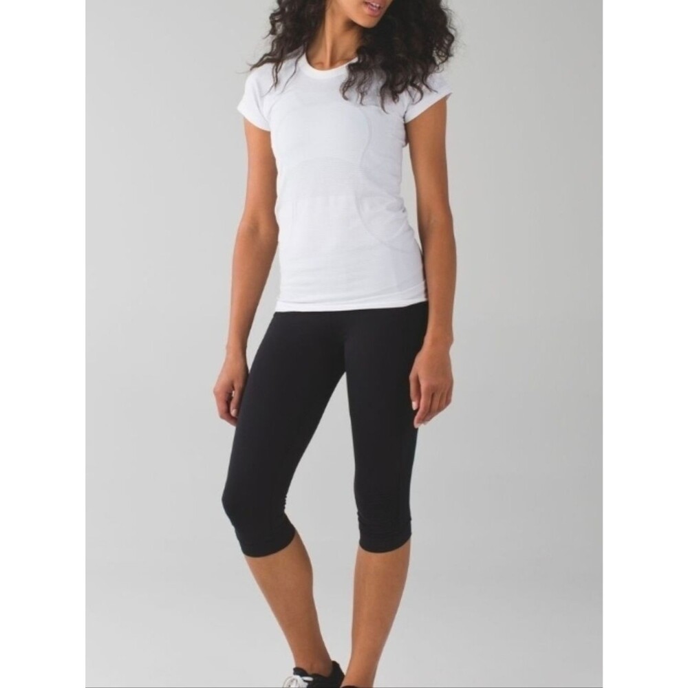 Lululemon Stop At Nothing Crop Black Leggings Size 6 - Picture 2 of 11